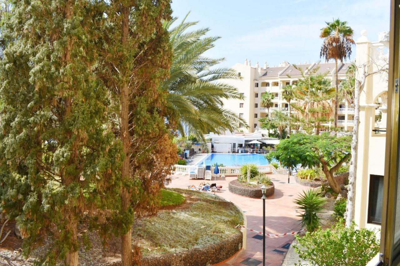 Castle Margherita'S Apartments Los Cristianos  Exteriör bild