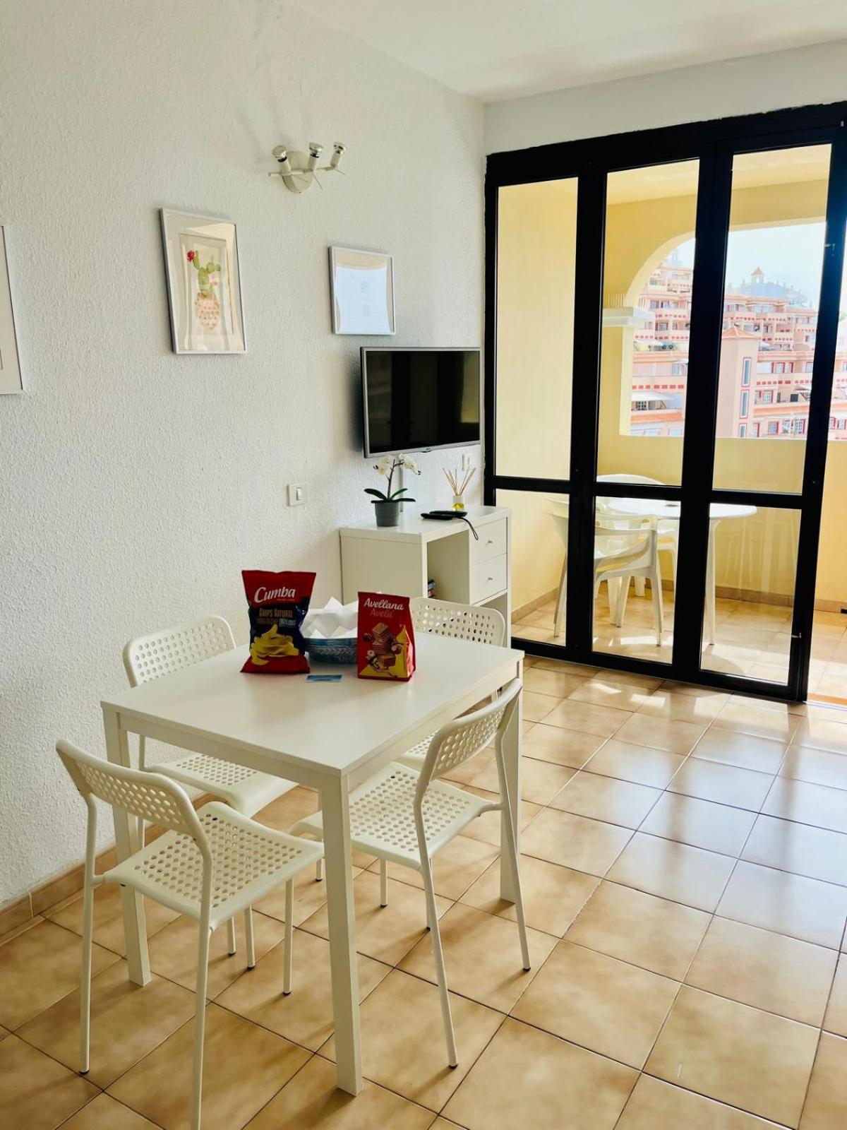 Castle Margherita'S Apartments Los Cristianos  Exteriör bild