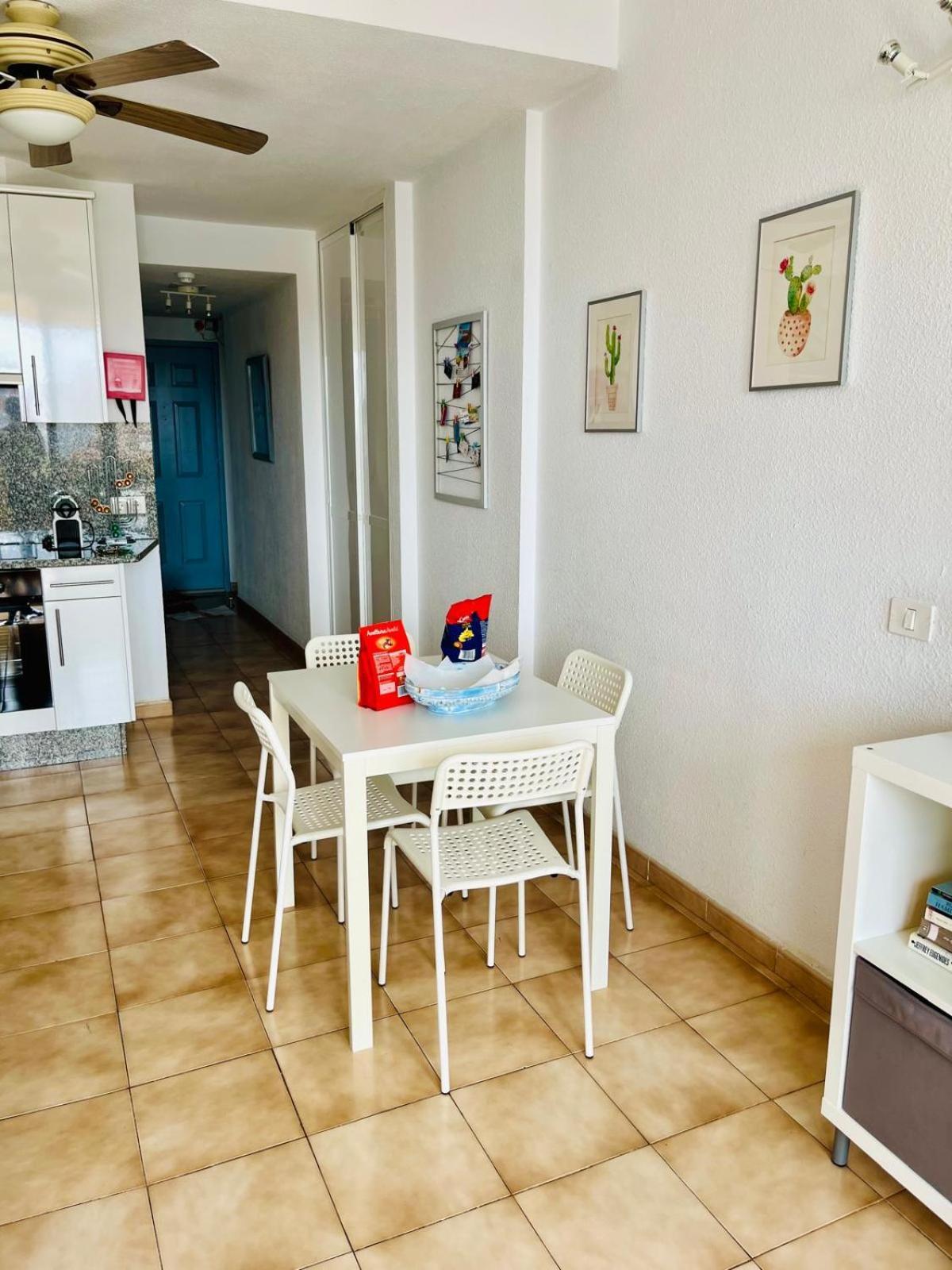 Castle Margherita'S Apartments Los Cristianos  Exteriör bild