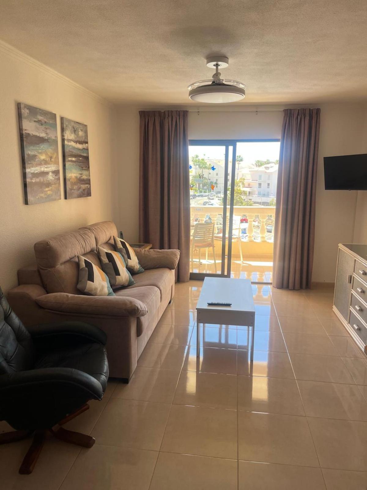 Castle Margherita'S Apartments Los Cristianos  Exteriör bild