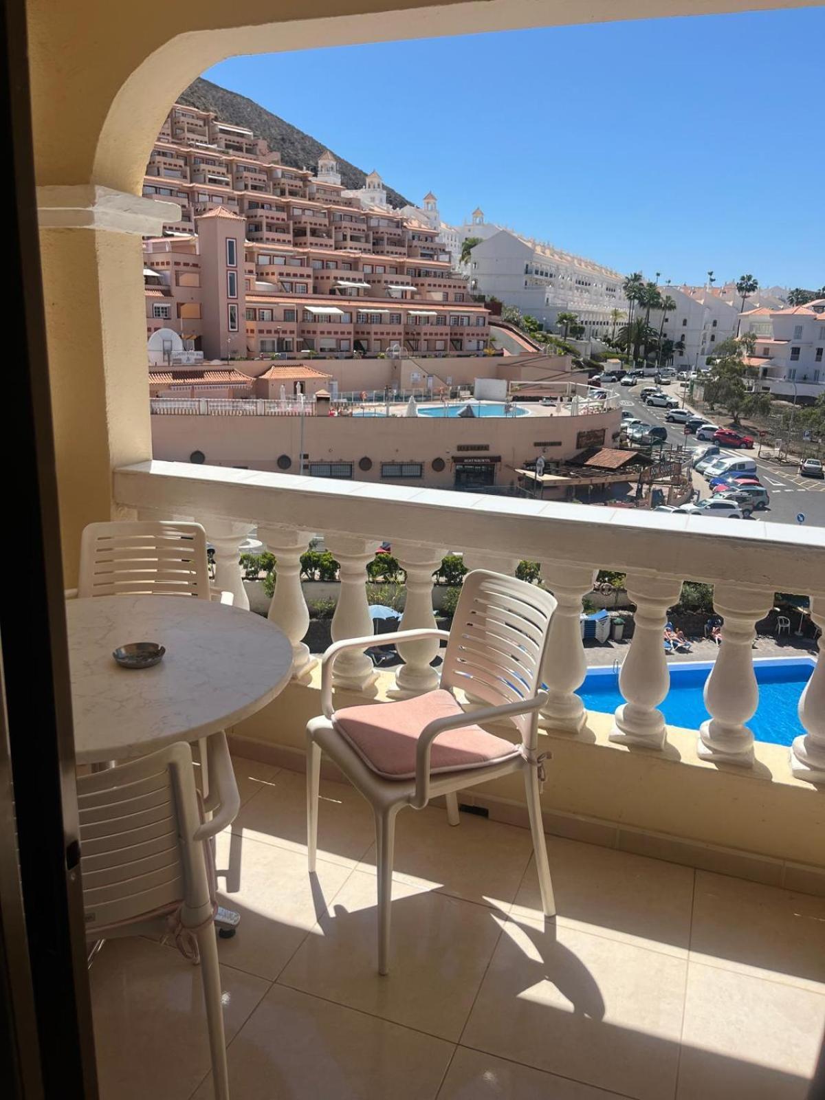Castle Margherita'S Apartments Los Cristianos  Exteriör bild