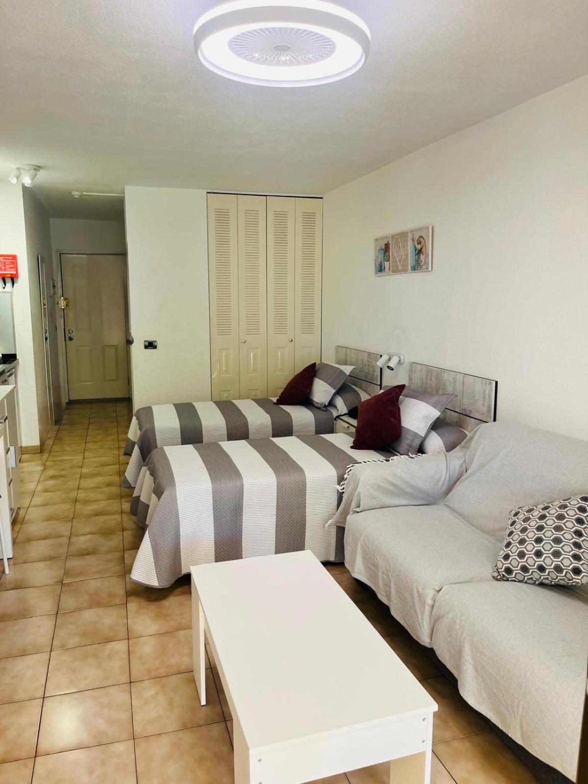 Castle Margherita'S Apartments Los Cristianos  Exteriör bild